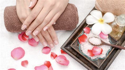 Magic Manicures: The Latest Nail Trend in Ottawa